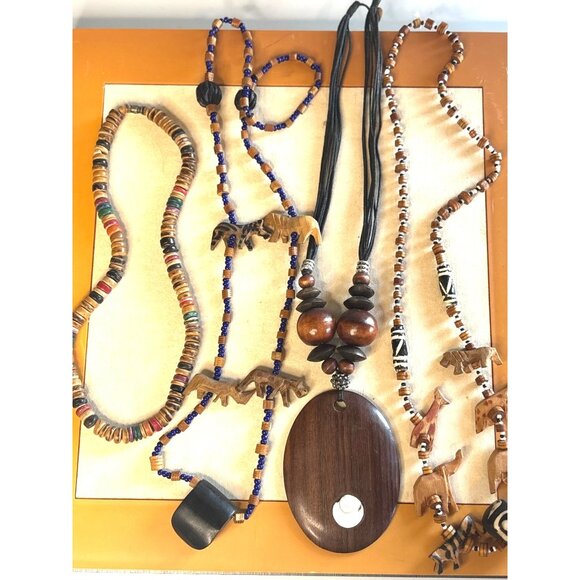 Lot Of Handmade Wooden & Beaded Animal-Themed Necklaces With Unique Pendant Acce - Picture 1 of 16